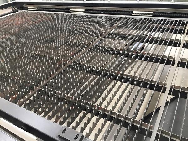 RS-CF3015A aluminum sheet laser cutting machine 3